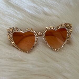 ⚡️ Gold Rhinestone Heart Cat eye sunglasses